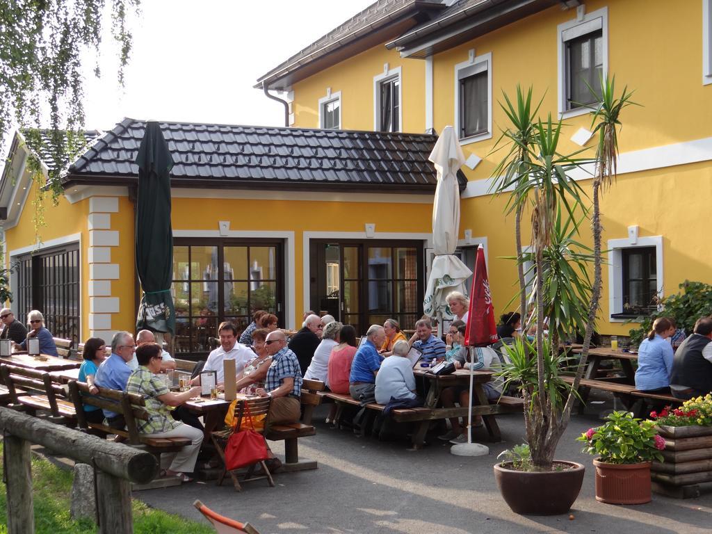Perbersdorfer Heuriger Hotel Neuhofen an der Ybbs Exterior foto