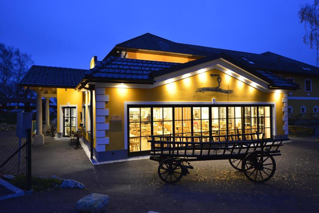 Perbersdorfer Heuriger Hotel Neuhofen an der Ybbs Exterior foto